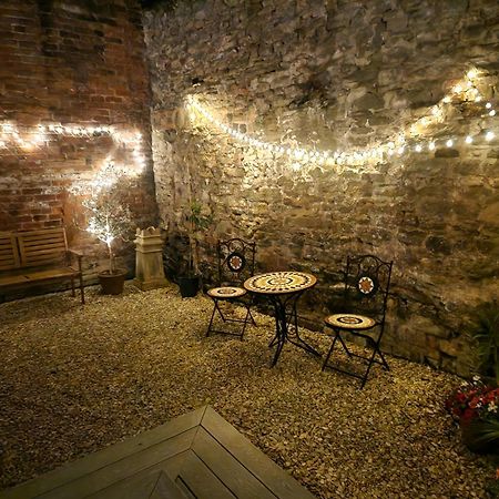 Ludlow Town Centre Apartments エクステリア 写真