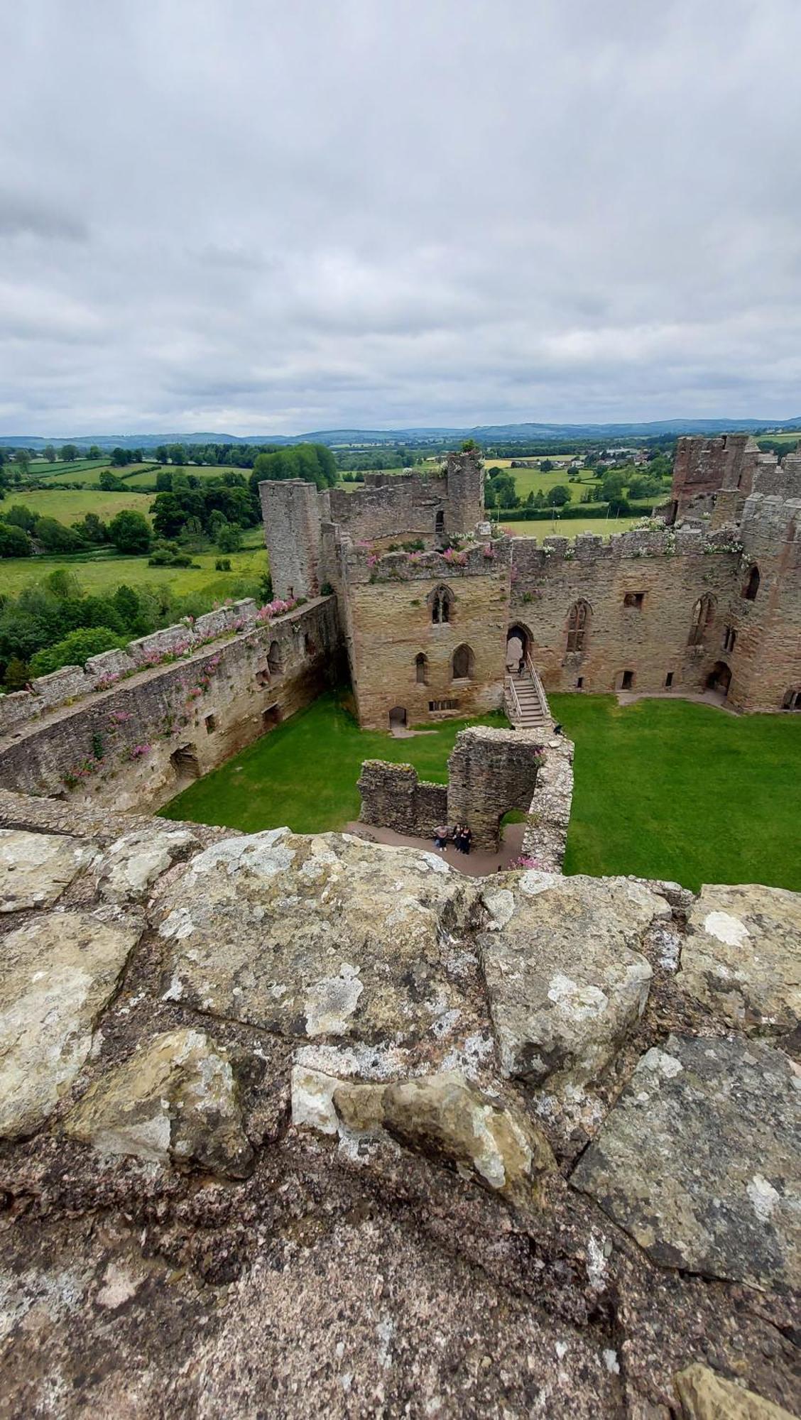 Ludlow Town Centre Apartments エクステリア 写真