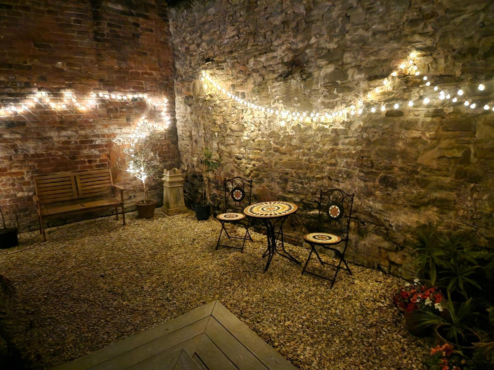 Ludlow Town Centre Apartments エクステリア 写真
