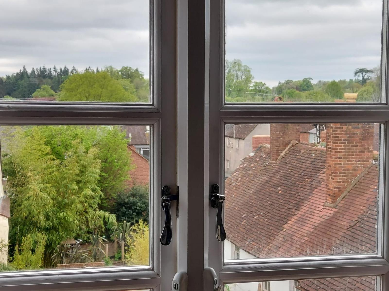 Ludlow Town Centre Apartments エクステリア 写真
