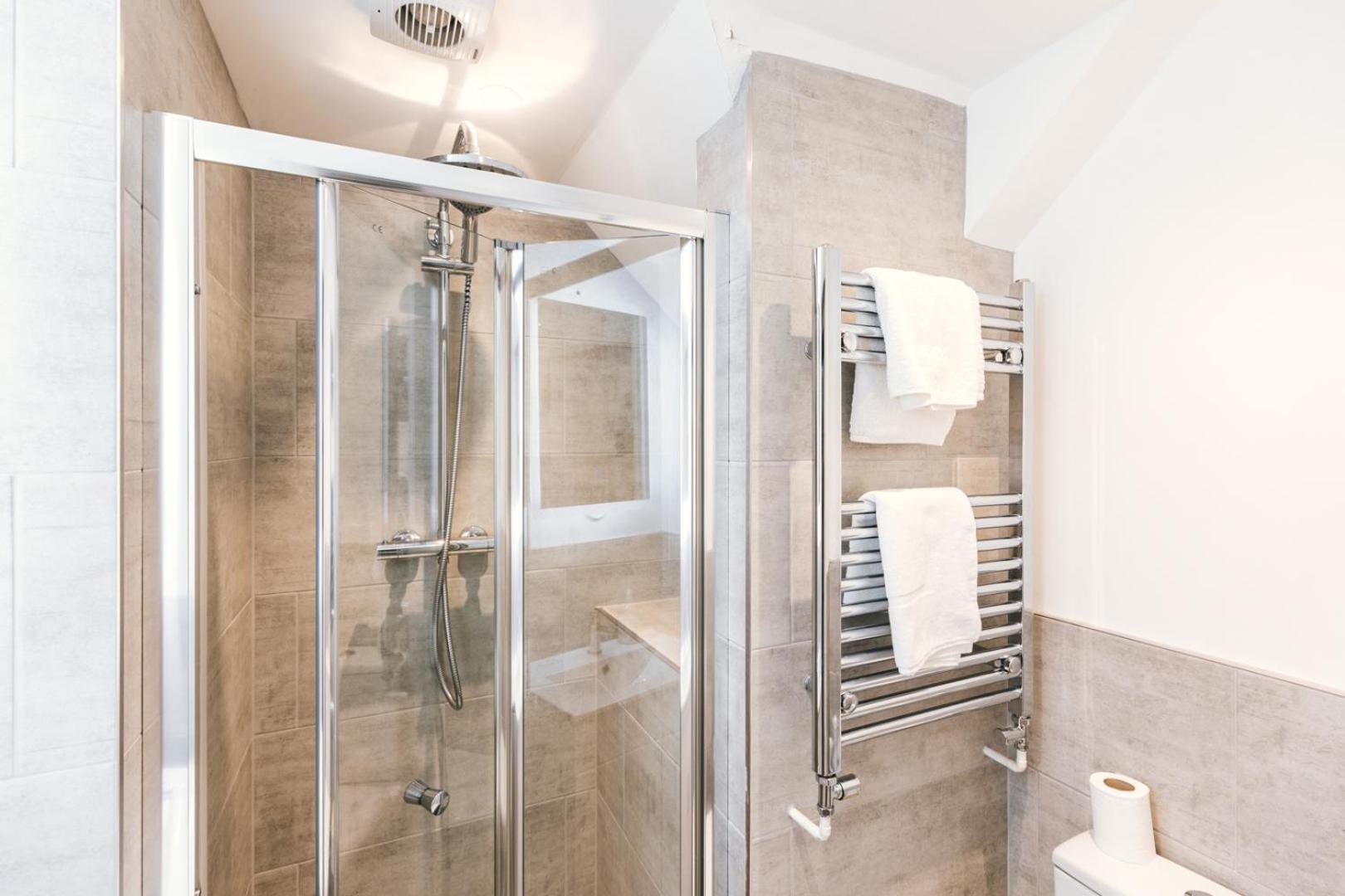 Ludlow Town Centre Apartments エクステリア 写真