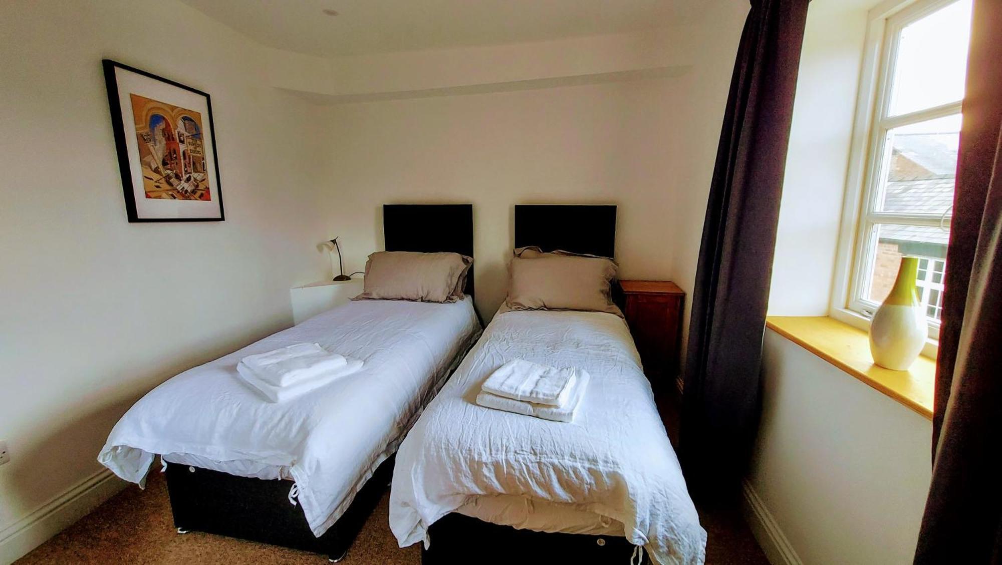 Ludlow Town Centre Apartments エクステリア 写真